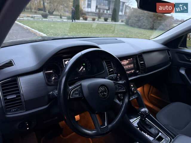 Сірий Шкода Kodiaq, об'ємом двигуна 1.97 л та пробігом 243 тис. км за 23500 $, фото 10 на Automoto.ua