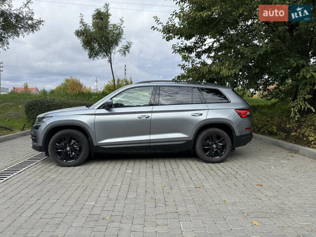 Серый Шкода Kodiaq, объемом двигателя 1.98 л и пробегом 125 тыс. км за 27000 $, фото 3 на Automoto.ua