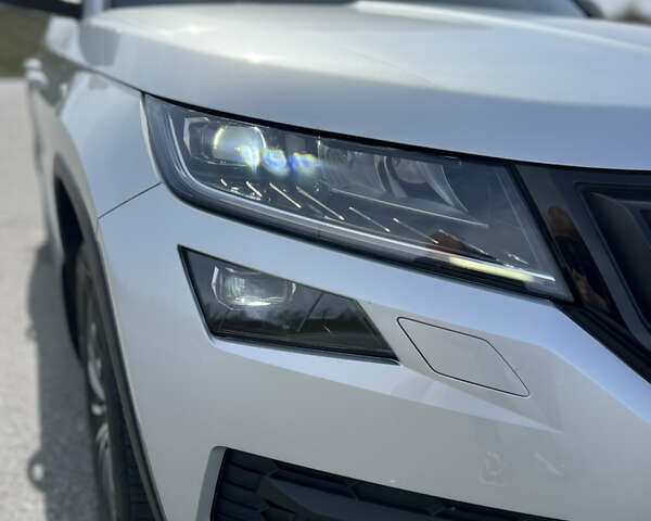 Серый Шкода Kodiaq, объемом двигателя 1.97 л и пробегом 162 тыс. км за 35000 $, фото 26 на Automoto.ua