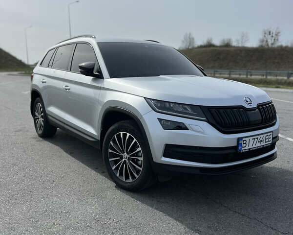 Серый Шкода Kodiaq, объемом двигателя 1.97 л и пробегом 162 тыс. км за 35000 $, фото 4 на Automoto.ua