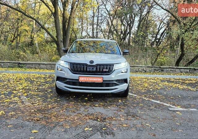 Серый Шкода Kodiaq, объемом двигателя 1.97 л и пробегом 222 тыс. км за 35700 $, фото 3 на Automoto.ua