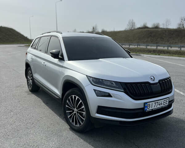 Серый Шкода Kodiaq, объемом двигателя 1.97 л и пробегом 162 тыс. км за 35000 $, фото 3 на Automoto.ua