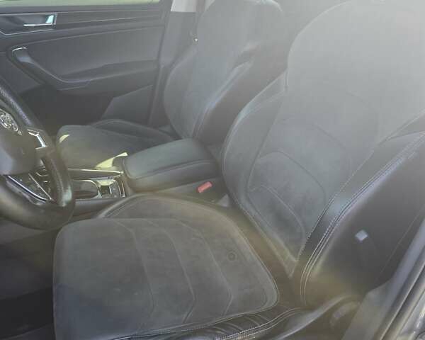 Серый Шкода Kodiaq, объемом двигателя 1.97 л и пробегом 348 тыс. км за 25500 $, фото 6 на Automoto.ua