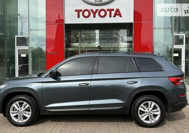 Серый Шкода Kodiaq, объемом двигателя 1.97 л и пробегом 135 тыс. км за 25295 $, фото 2 на Automoto.ua