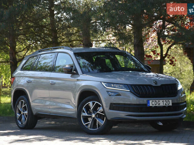 Серый Шкода Kodiaq, объемом двигателя 2 л и пробегом 140 тыс. км за 34700 $, фото 2 на Automoto.ua
