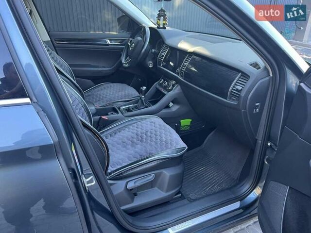 Серый Шкода Kodiaq, объемом двигателя 1.97 л и пробегом 96 тыс. км за 28800 $, фото 9 на Automoto.ua