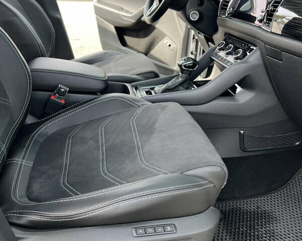 Серый Шкода Kodiaq, объемом двигателя 1.97 л и пробегом 162 тыс. км за 35000 $, фото 64 на Automoto.ua