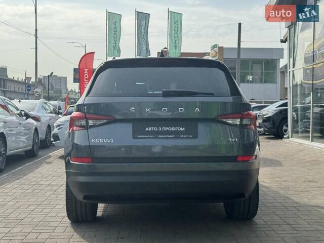 Серый Шкода Kodiaq, объемом двигателя 1.97 л и пробегом 92 тыс. км за 28990 $, фото 7 на Automoto.ua