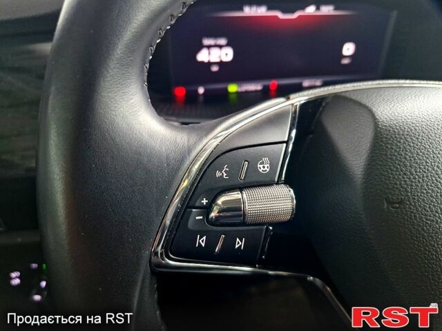 Серый Шкода Kodiaq, объемом двигателя 2 л и пробегом 65 тыс. км за 35000 $, фото 3 на Automoto.ua