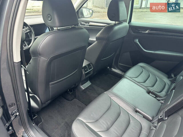 Шкода Kodiaq 2020 у Києві на Automoto.ua Сірий Шкода Kodiaq, об'ємом двигуна 2 л та пробігом 140 тис. км за 33800 $, фото 10 на Automoto.ua