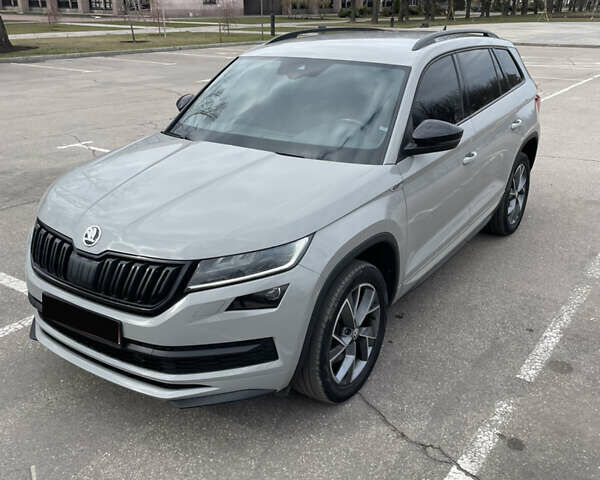 Сірий Шкода Kodiaq, об'ємом двигуна 2 л та пробігом 164 тис. км за 35800 $, фото 5 на Automoto.ua