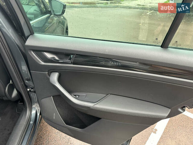 Шкода Kodiaq 2020 у Києві на Automoto.ua Сірий Шкода Kodiaq, об'ємом двигуна 2 л та пробігом 140 тис. км за 33800 $, фото 19 на Automoto.ua