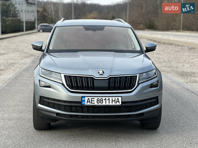 Серый Шкода Kodiaq, объемом двигателя 2 л и пробегом 69 тыс. км за 33500 $, фото 2 на Automoto.ua