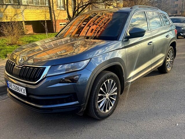 Серый Шкода Kodiaq, объемом двигателя 2 л и пробегом 78 тыс. км за 33000 $, фото 2 на Automoto.ua