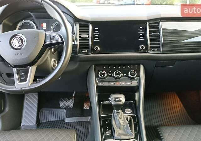 Серый Шкода Kodiaq, объемом двигателя 2 л и пробегом 170 тыс. км за 28200 $, фото 13 на Automoto.ua