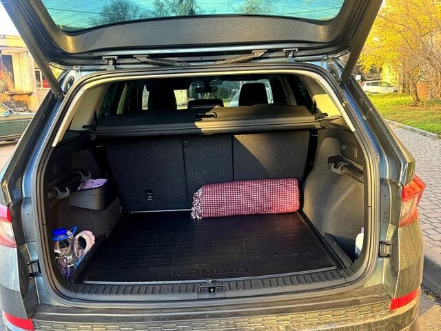 Серый Шкода Kodiaq, объемом двигателя 2 л и пробегом 78 тыс. км за 33000 $, фото 5 на Automoto.ua