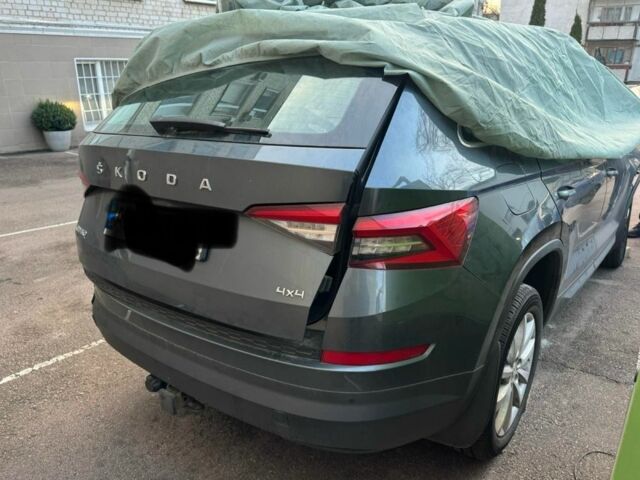 Серый Шкода Kodiaq, объемом двигателя 2 л и пробегом 130 тыс. км за 10000 $, фото 5 на Automoto.ua