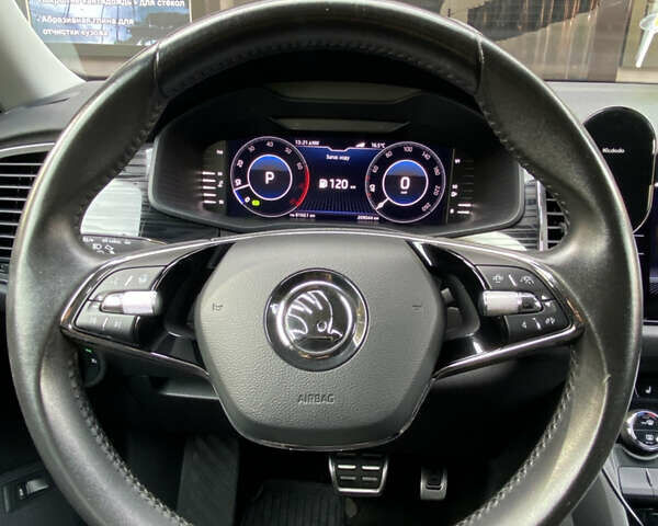 Серый Шкода Kodiaq, объемом двигателя 1.98 л и пробегом 209 тыс. км за 25200 $, фото 39 на Automoto.ua