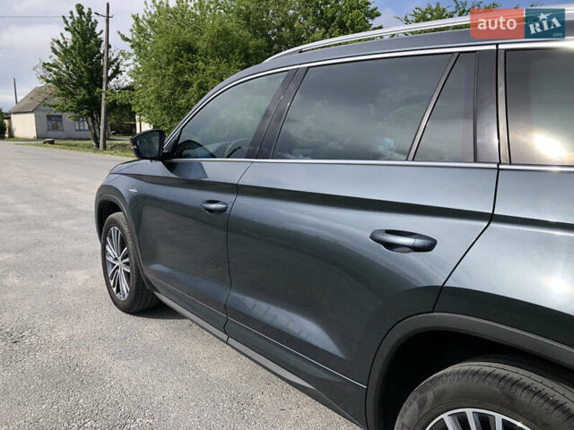 Серый Шкода Kodiaq, объемом двигателя 1.97 л и пробегом 225 тыс. км за 33500 $, фото 6 на Automoto.ua