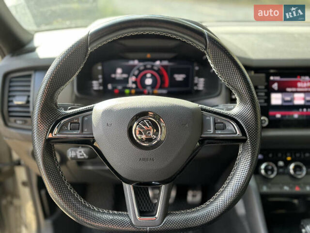 Шкода Kodiaq 2020 у Києві на Automoto.ua Сірий Шкода Kodiaq, об'ємом двигуна 2 л та пробігом 255 тис. км за 25999 $, фото 8 на Automoto.ua