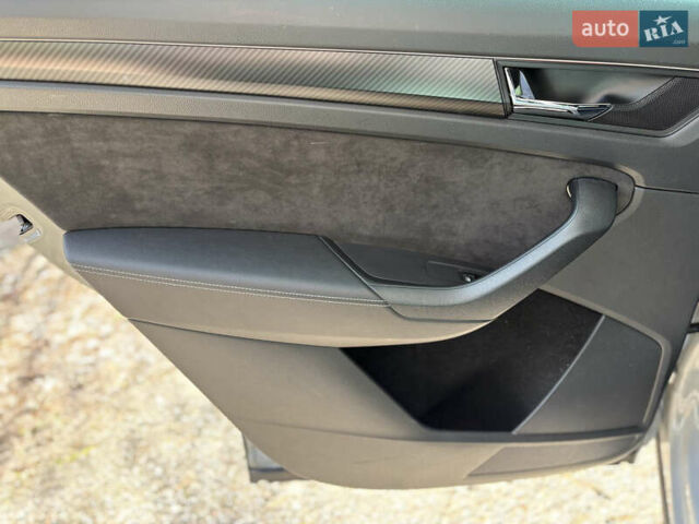 Шкода Kodiaq 2020 у Києві на Automoto.ua Сірий Шкода Kodiaq, об'ємом двигуна 2 л та пробігом 255 тис. км за 25999 $, фото 15 на Automoto.ua