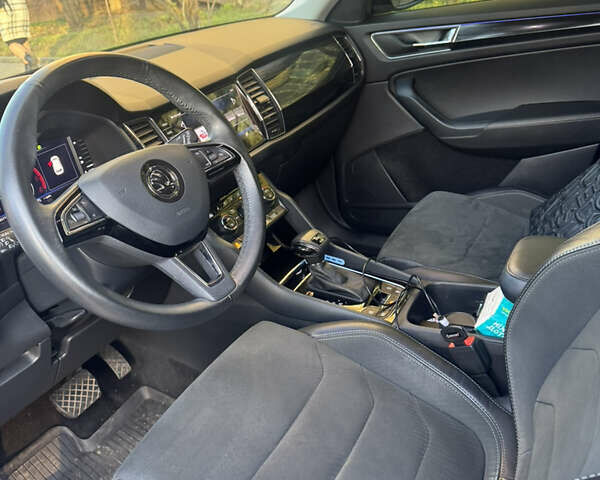 Сірий Шкода Kodiaq, об'ємом двигуна 1.97 л та пробігом 78 тис. км за 33000 $, фото 8 на Automoto.ua