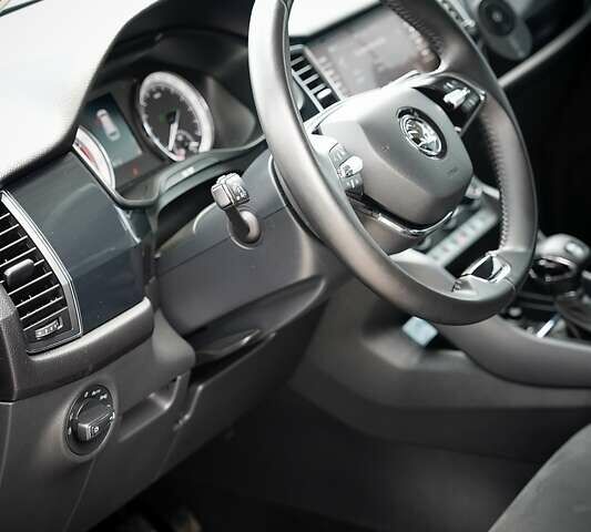 Серый Шкода Kodiaq, объемом двигателя 1.98 л и пробегом 58 тыс. км за 30500 $, фото 34 на Automoto.ua