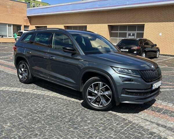 Серый Шкода Kodiaq, объемом двигателя 1.97 л и пробегом 170 тыс. км за 29000 $, фото 1 на Automoto.ua