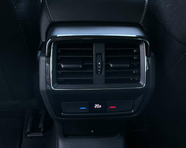 Серый Шкода Kodiaq, объемом двигателя 1.97 л и пробегом 222 тыс. км за 28000 $, фото 21 на Automoto.ua