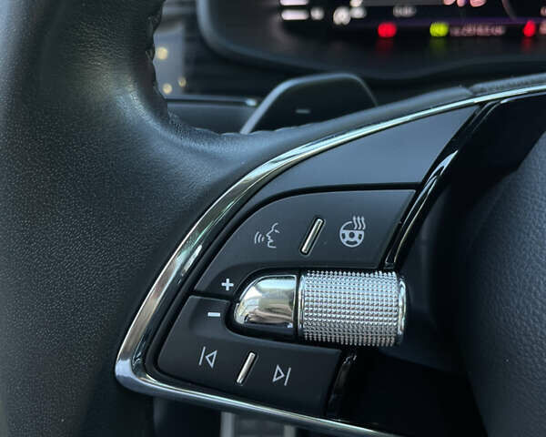 Серый Шкода Kodiaq, объемом двигателя 1.97 л и пробегом 222 тыс. км за 28000 $, фото 12 на Automoto.ua