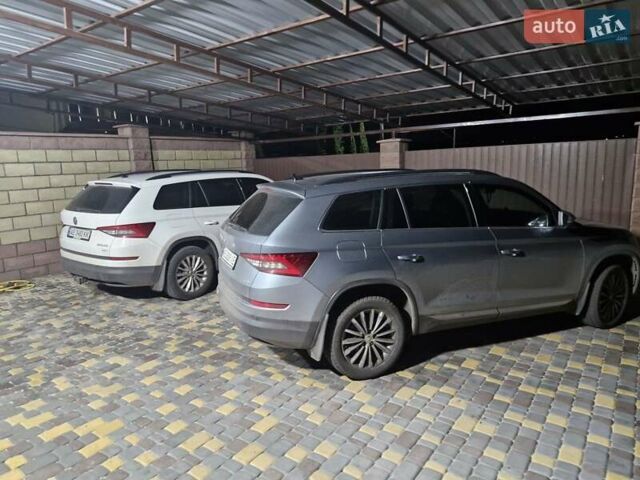 Шкода Kodiaq 2020 в Кривом Роге на Automoto.ua Серый Шкода Kodiaq, объемом двигателя 0 л и пробегом 66 тыс. км за 35000 $, фото 47 на Automoto.ua