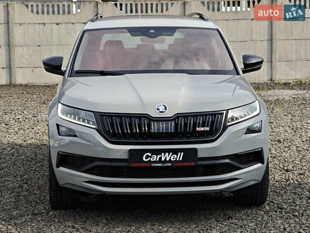 Серый Шкода Kodiaq, объемом двигателя 2 л и пробегом 188 тыс. км за 35499 $, фото 2 на Automoto.ua