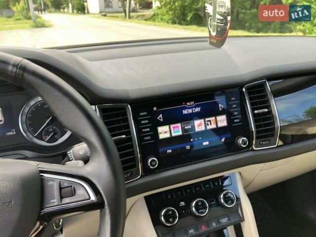 Шкода Kodiaq 2020 в Житомире на Automoto.ua Серый Шкода Kodiaq, объемом двигателя 1.97 л и пробегом 225 тыс. км за 31900 $, фото 46 на Automoto.ua