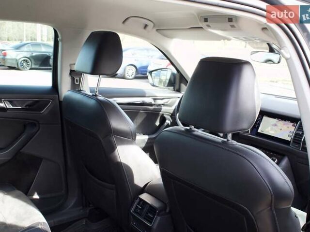 Сірий Шкода Kodiaq, об'ємом двигуна 1.97 л та пробігом 150 тис. км за 29500 $, фото 11 на Automoto.ua