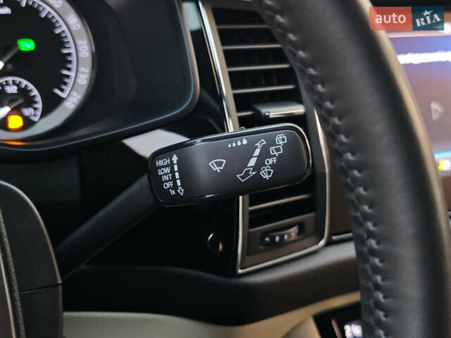 Шкода Kodiaq 2020 в Луцке на Automoto.ua Серый Шкода Kodiaq, объемом двигателя 2 л и пробегом 222 тыс. км за 31191 $, фото 36 на Automoto.ua