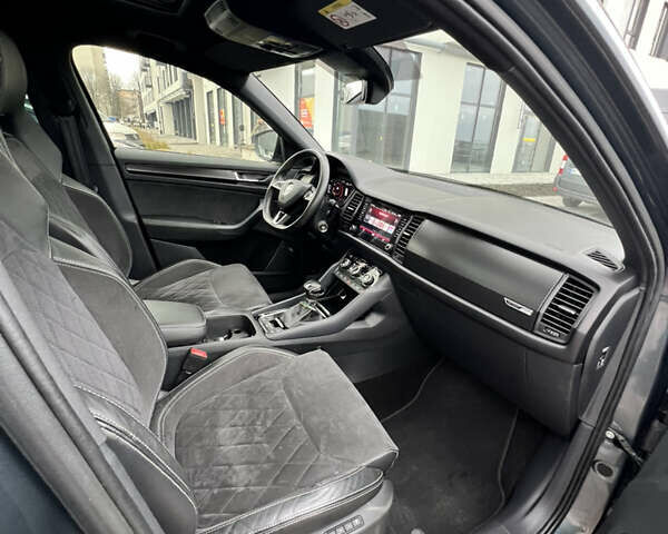 Серый Шкода Kodiaq, объемом двигателя 1.97 л и пробегом 17 тыс. км за 33000 $, фото 12 на Automoto.ua