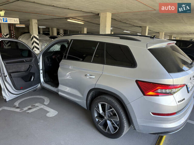 Серый Шкода Kodiaq, объемом двигателя 1.98 л и пробегом 208 тыс. км за 28500 $, фото 4 на Automoto.ua