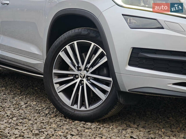 Шкода Kodiaq 2020 в Луцке на Automoto.ua Серый Шкода Kodiaq, объемом двигателя 2 л и пробегом 222 тыс. км за 31191 $, фото 10 на Automoto.ua