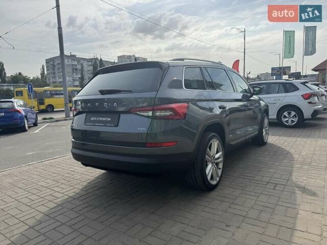 Серый Шкода Kodiaq, объемом двигателя 1.97 л и пробегом 92 тыс. км за 28990 $, фото 6 на Automoto.ua