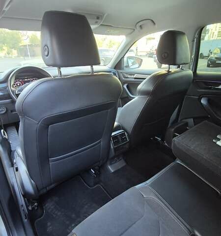 Серый Шкода Kodiaq, объемом двигателя 1.97 л и пробегом 136 тыс. км за 28500 $, фото 11 на Automoto.ua
