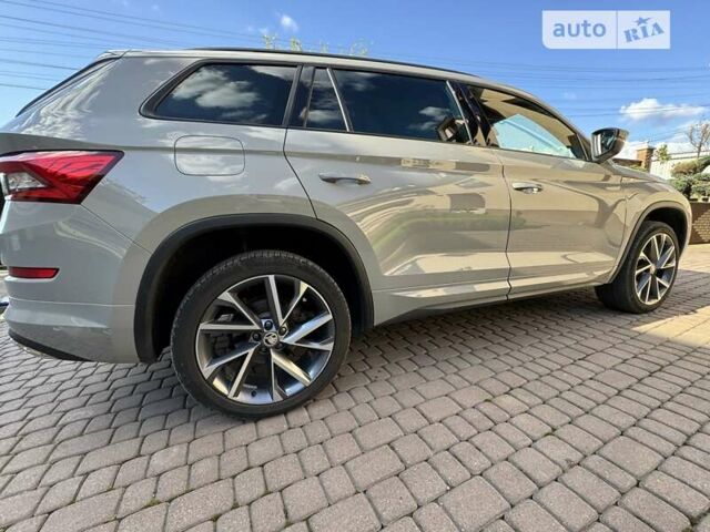 Серый Шкода Kodiaq, объемом двигателя 1.97 л и пробегом 177 тыс. км за 35800 $, фото 65 на Automoto.ua