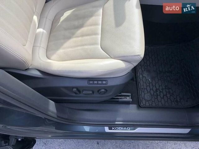 Шкода Kodiaq 2020 в Житомире на Automoto.ua Серый Шкода Kodiaq, объемом двигателя 1.97 л и пробегом 225 тыс. км за 31900 $, фото 49 на Automoto.ua