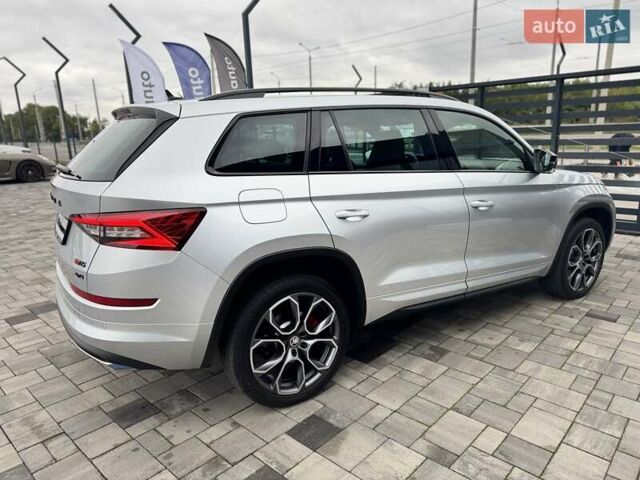 Серый Шкода Kodiaq, объемом двигателя 2 л и пробегом 145 тыс. км за 37900 $, фото 2 на Automoto.ua
