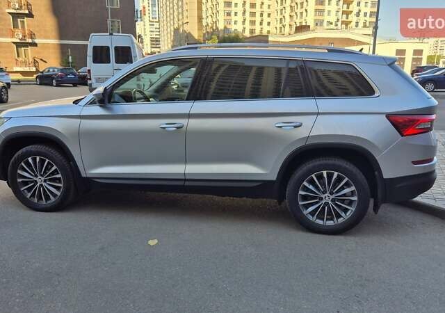 Серый Шкода Kodiaq, объемом двигателя 1.97 л и пробегом 136 тыс. км за 28500 $, фото 5 на Automoto.ua