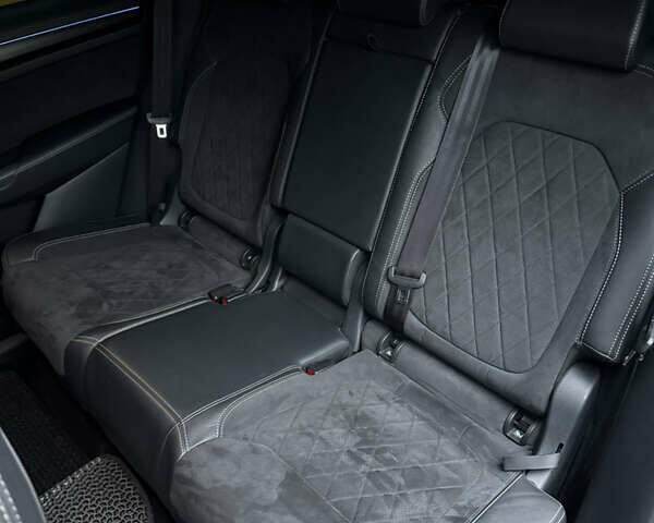 Сірий Шкода Kodiaq, об'ємом двигуна 1.97 л та пробігом 150 тис. км за 35350 $, фото 27 на Automoto.ua