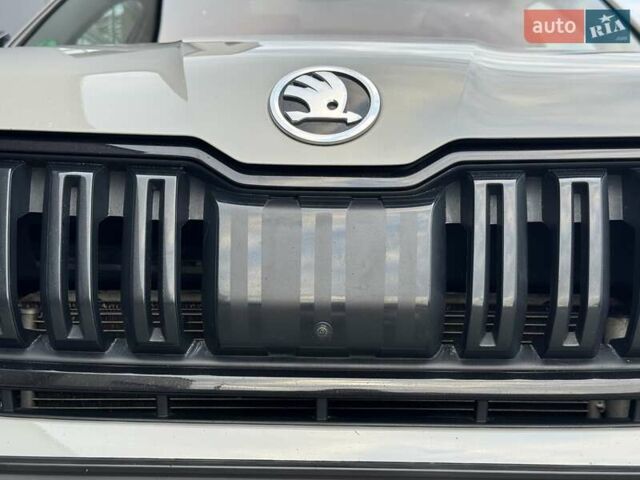 Шкода Kodiaq 2020 в Луцке на Automoto.ua Серый Шкода Kodiaq, объемом двигателя 1.97 л и пробегом 175 тыс. км за 37107 $, фото 12 на Automoto.ua