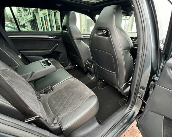 Серый Шкода Kodiaq, объемом двигателя 1.97 л и пробегом 17 тыс. км за 33000 $, фото 11 на Automoto.ua