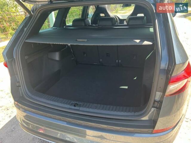 Серый Шкода Kodiaq, объемом двигателя 1.97 л и пробегом 218 тыс. км за 32900 $, фото 43 на Automoto.ua