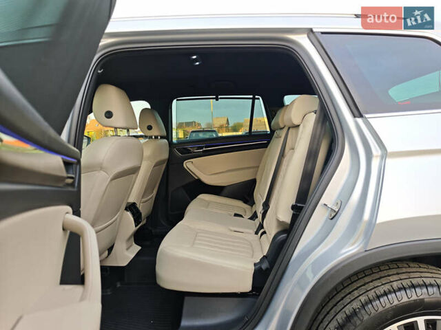 Шкода Kodiaq 2020 в Луцке на Automoto.ua Серый Шкода Kodiaq, объемом двигателя 2 л и пробегом 222 тыс. км за 31191 $, фото 58 на Automoto.ua