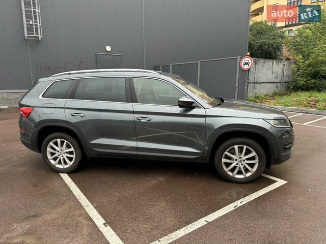 Шкода Kodiaq 2020 у Києві на Automoto.ua Сірий Шкода Kodiaq, об'ємом двигуна 2 л та пробігом 140 тис. км за 33800 $, фото 1 на Automoto.ua